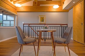 wangkyeong hanoak poolvilla