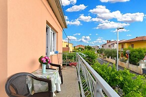 Spacious Flat With Pool Just 300m From the Beach