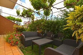 Lovely Flat Just Steps From the Beach