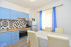 Lovely Flat Just Steps From the Beach