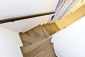 Stylish Family Retreat With Shared Pool