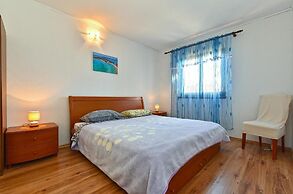 Stylish Family Retreat With Shared Pool