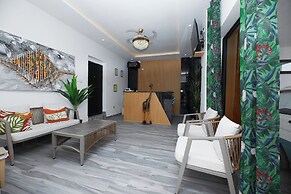River Hills Hotel & Suites