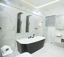 River Hills Hotel & Suites