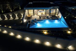Akres Luxury Sea View Villas