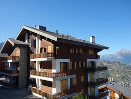 Luxury Apartment Amidst Hills