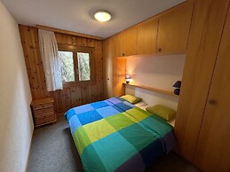 Gracious Apartment With Patio in Hills