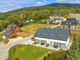 Comfortable Villa With Beautiful View
