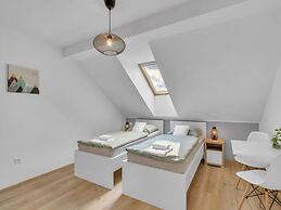 Comfortable Villa With Beautiful View