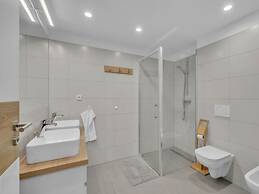 Comfortable Villa With Beautiful View