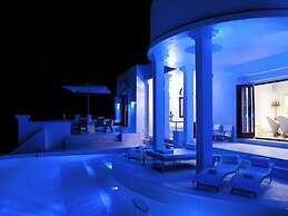 Holiday Home With Pool