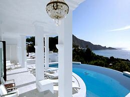 Holiday Home With Pool