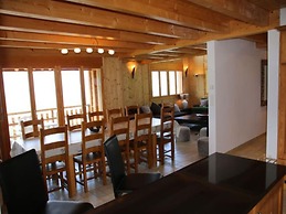 Aeolus Mountain & Quiet Chalet 12 Pers