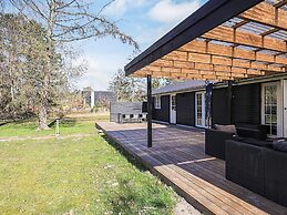 6 Person Holiday Home in Rodby