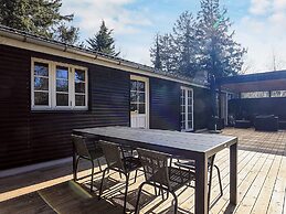 6 Person Holiday Home in Rodby