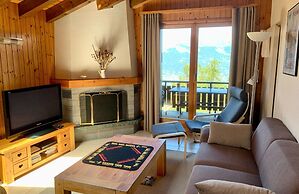 Apartment Stunning Mountain Views