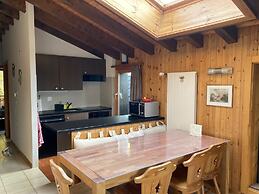 Apartment Stunning Mountain Views