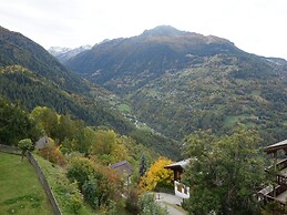 Mountain Apartment With Views
