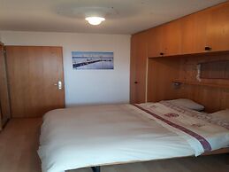 Mountain Apartment With Views