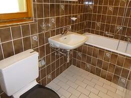 Mountain Apartment With Views