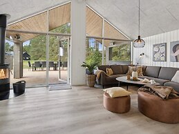 5 Star Holiday Home in Romo