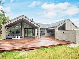 5 Star Holiday Home in Romo