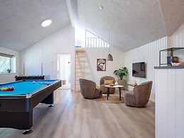 5 Star Holiday Home in Romo
