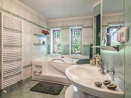 Comfortable Villa With Facilities