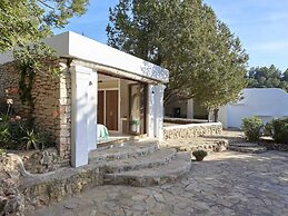 Hillside Villa With Sea-views