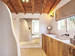 Hillside Villa With Sea-views