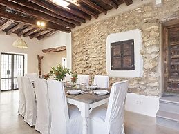 Hillside Villa With Sea-views