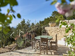 Hillside Villa With Sea-views