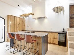 Hillside Villa With Sea-views