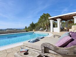 Hillside Villa With Sea-views