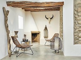 Hillside Villa With Sea-views