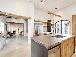 Hillside Villa With Sea-views