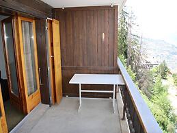 Mystical Apartment With Mountain Views