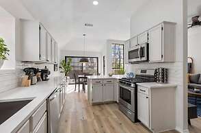 The Bonnie - 5 Bed Near Everything