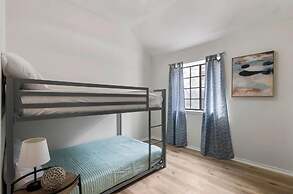 The Bonnie - 5 Bed Near Everything