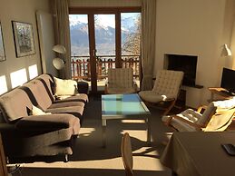 Charming Apartment With Valley