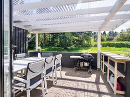 8 Person Holiday Home in Asnaes