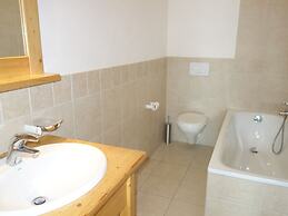 Cosy Apartment With Balcony