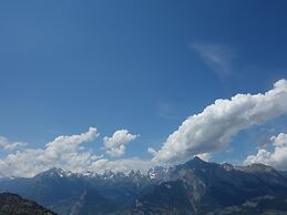 Cosy Apartment With Balcony