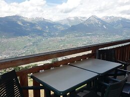Cosy Apartment With Balcony