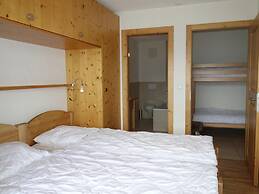 Cosy Apartment With Balcony