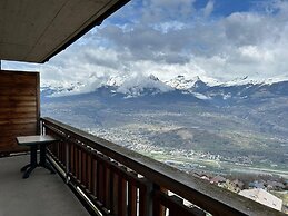 Pleasant Apartment With Balcony