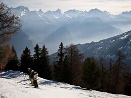 Extravagant Apartment With View