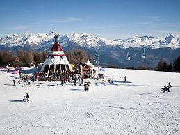 Extravagant Apartment With View