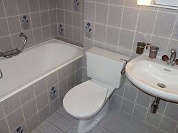 Apartment With Mountain Views