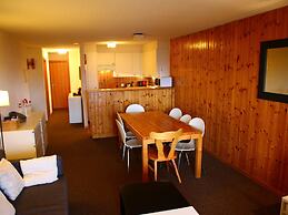 Apartment With Mountain Views